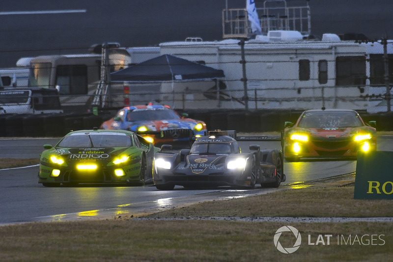 #5 Action Express Racing Cadillac DPi, P: Joao Barbosa, Christian Fittipaldi, Filipe Albuquerque, #19 GRT Grasser Racing Team Lamborghini Huracan GT3, GTD: Ezequiel Perez Companc, Christian Engelhart, Christopher Lenz, Louis Machiels, Max van Splunteren