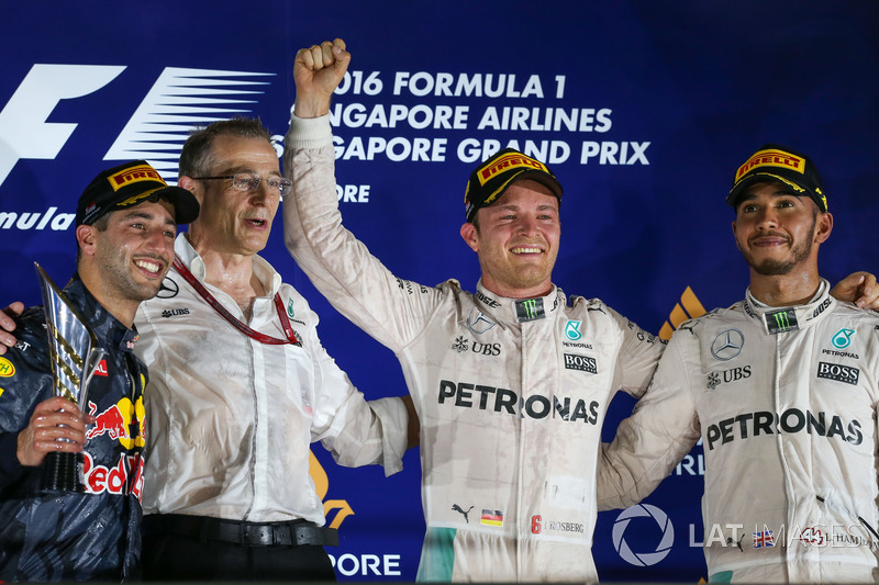 Podium: winner Nico Rosberg, Mercedes AMG F1, second place Daniel Ricciardo, Red Bull Racing, third place Lewis Hamilton, Mercedes AMG F1