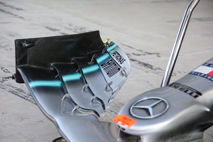 Mercedes AMG F1 W10, detail front wing