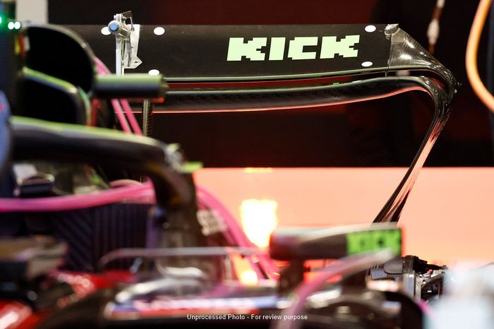 Alfa Romeo Racing C43 detalle trasero