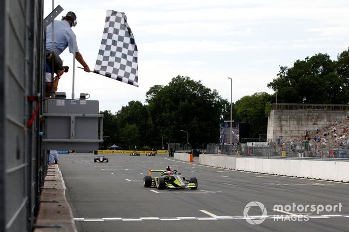 Ganadora de la carrera Marta García