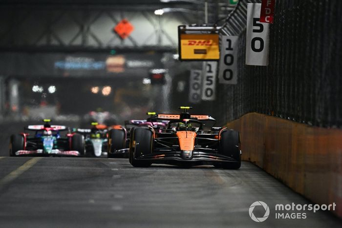 Lando Norris, McLaren MCL38, Pierre Gasly, Alpine A524, Yuki Tsunoda, RB F1 Team VCARB 01