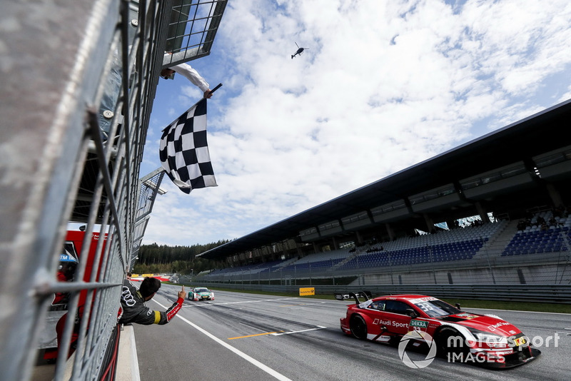 Checkered flag for René Rast, Audi Sport Team Rosberg, Audi RS 5 DTM