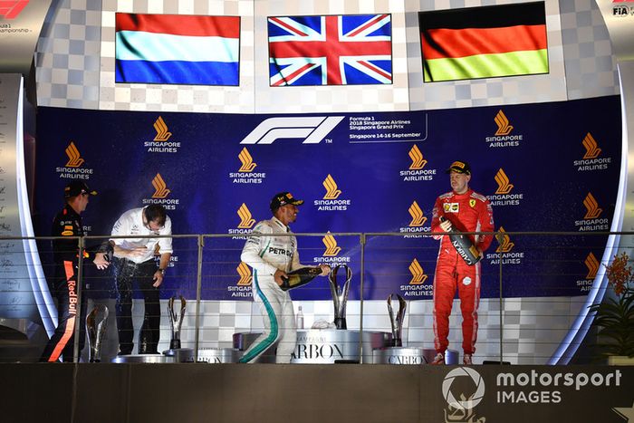 Max Verstappen, Red Bull Racing, Lewis Hamilton, Mercedes AMG F1 y Sebastian Vettel, Ferrari 
