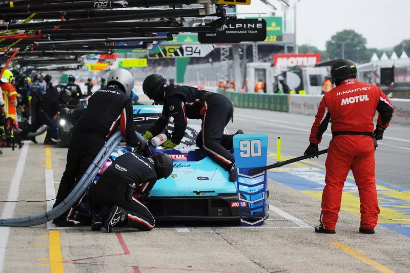 #90 Manthey Porsche 911 GT3 R LMGT3 : Antares Au, Loek Hartog, Klaus Bachler