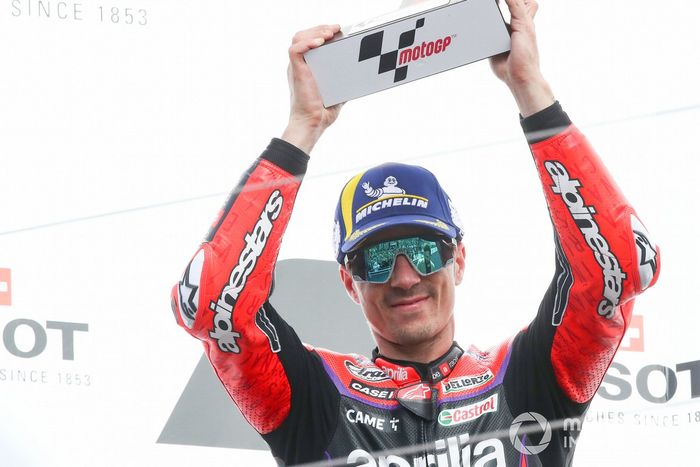 Podio: segundo lugar Maverick Viñales, Aprilia Racing Team