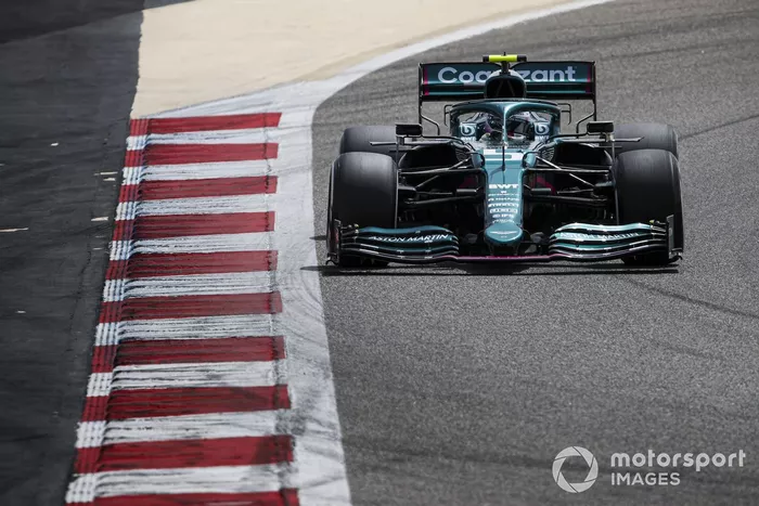 20º Sebastian Vettel, Aston Martin AMR21, 1:33.742  (con neumáticos PROTO)