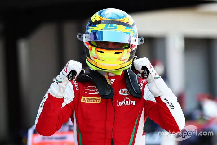 Ganador de la pole Logan Sargeant,  PREMA Racing