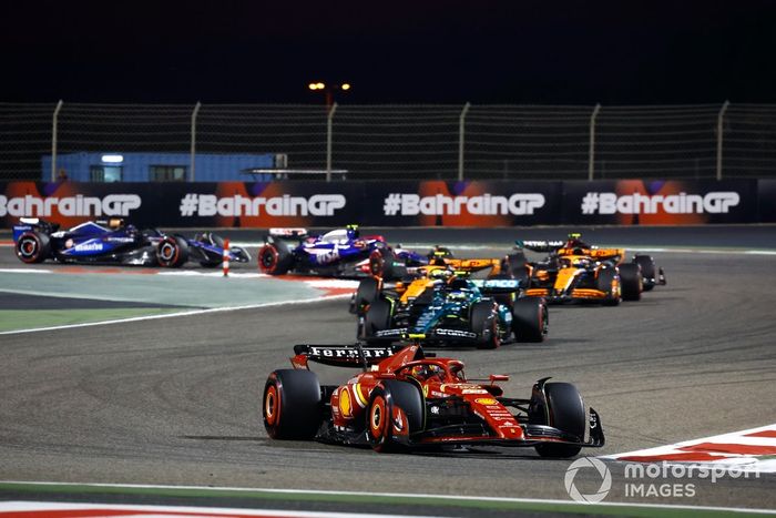 Carlos Sainz, Ferrari SF-24, Fernando Alonso, Aston Martin AMR24, Lando Norris, McLaren MCL38, Oscar Piastri