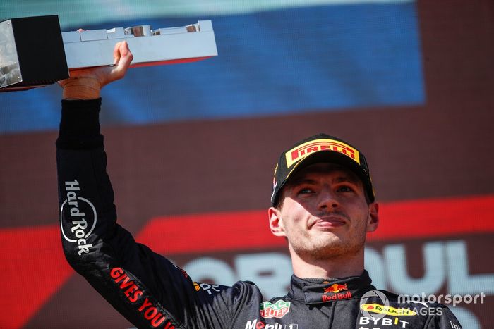 Podio: ganador de la carrera Max Verstappen, Red Bull Racing
