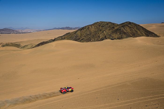 #211 Bahrain Raid Xtreme Prodrive: Sebastien Loeb, Fabian Lurquin