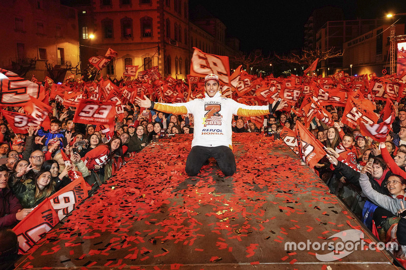 Marc Márquez, Repsol Honda Team, fête son cinquième titre MotoGP à Cervera