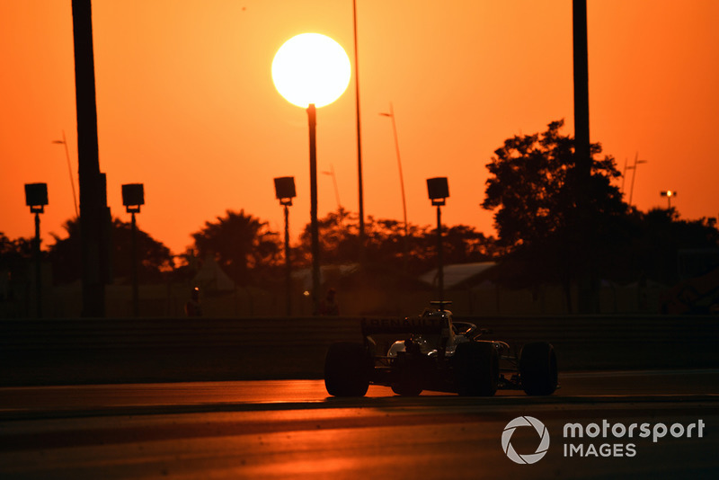 Карлос Сайнс-мол., Renault Sport F1 Team R.S. 18