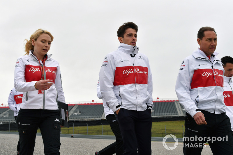 Charles Leclerc, Alfa Romeo Sauber F1 Team walks the track with Ruth Buscombe, Alfa Romeo Sauber F1 Team Race Strategist