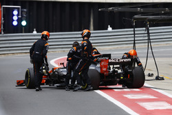Fernando Alonso, McLaren MCL32, yarış dışı