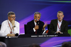 Conférence de presse : Ross Brawn, directeur de la compétition de la FOM, Chase Carey, directeur exécutif du Formula One groupe et Sean Bratches, directeur des opérations commerciales du Formula One Group