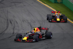 Макс Ферстаппен, Red Bull Racing RB13, Даніель РІккардо, Red Bull Racing RB13