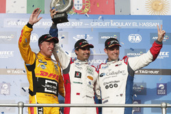 Podium WTCC trophy: Tom Coronel, Roal Motorsport, Chevrolet RML Cruze TC1, Mehdi Bennani, Sébastien Loeb Racing, Citroën C-Elysée WTCC, Tom Chilton, Sébastien Loeb Racing, Citroën C-Elysée WTCC
