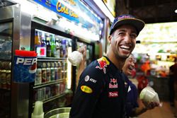 Daniel Ricciardo, Red Bull Racing at Newton Food Centre