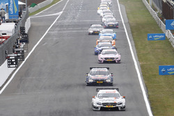 Robert Wickens, Mercedes-AMG Team HWA, Mercedes-AMG C63 DTM leads