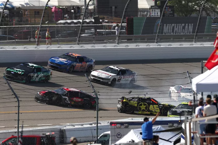Austin Dillon, Richard Childress Racing, Tyler Reddick, 23XI Racing, Denny Hamlin, Joe Gibbs Racing