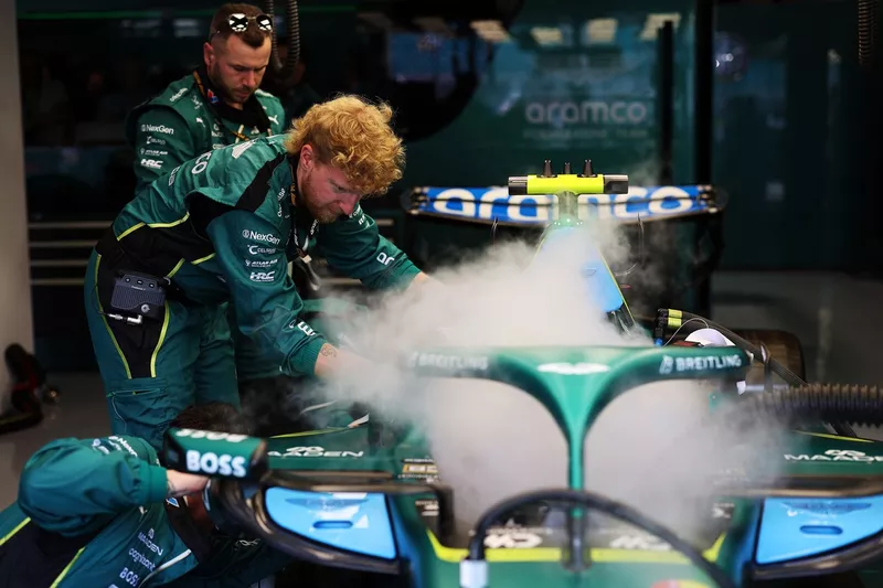 Garage de l'écurie Aston Martin F1