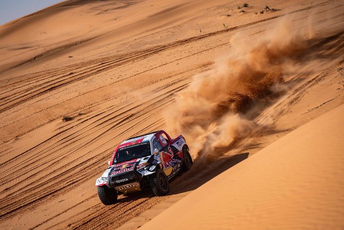 #200 Toyota Gazoo Racing Toyota: Nasser Al-Attiyah, Mathieu Baumel