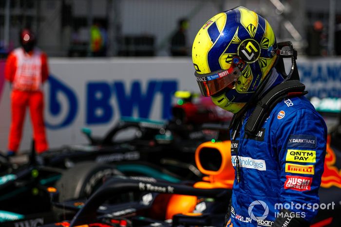 Tercer lugar Lando Norris, McLaren , en Parc Ferme