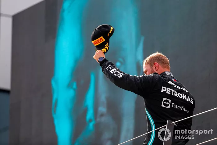 Podio: segundo lugar Valtteri Bottas, Mercedes