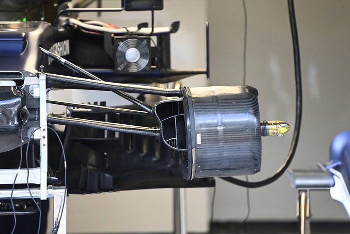 Detalle del tambor de freno delantero AlphaTauri AT02