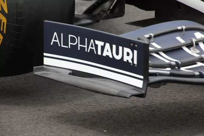 AlphaTauri AT02 front end plate detail