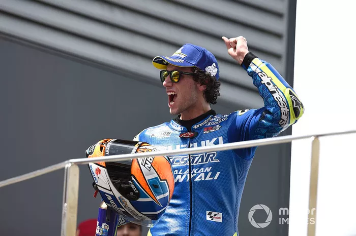 Podio: segundo clasificado Alex Rins, Team Suzuki MotoGP