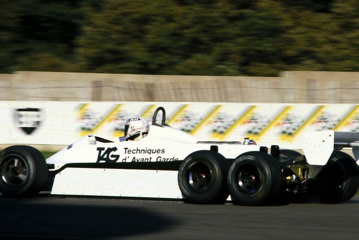 Alan Jones, 6 ruedas Williams FW07D