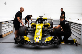 Préparation d'une Renault R.S. 18