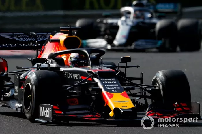 Max Verstappen, Red Bull Racing RB15, Lewis Hamilton, Mercedes AMG F1 W10