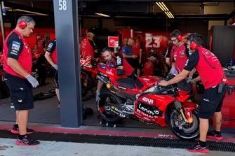 Detail motor tim Ducati
