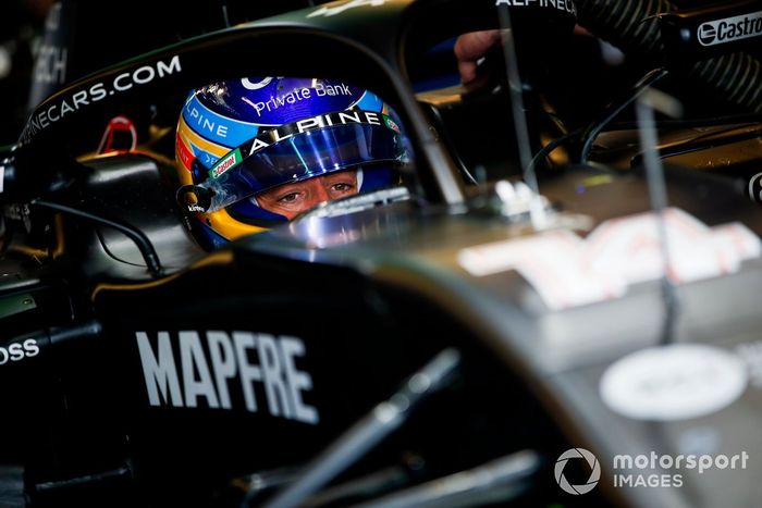 Fernando Alonso, Alpine F1, Renault RS19 adaptado (muleto) con los Pirelli de 18 pulgadas