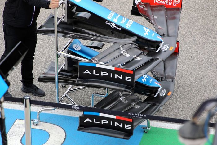 Detalle del alerón delantero del Alpine A521