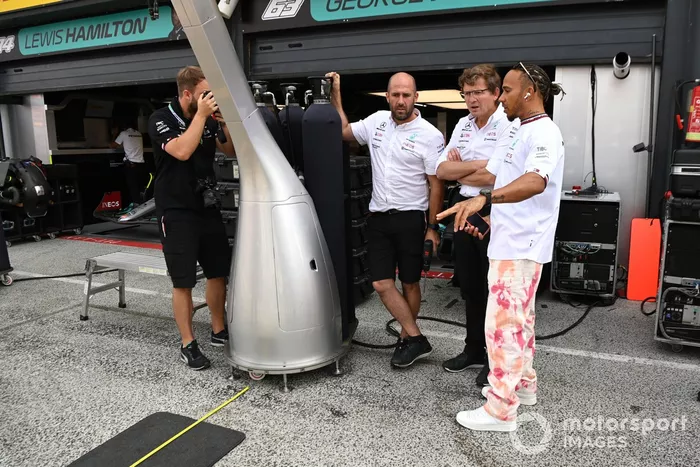 Lewis Hamilton, Mercedes-AMG 