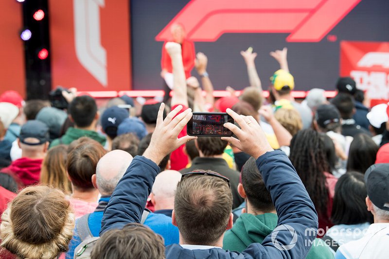 Tifosi all'evento a Federation Square