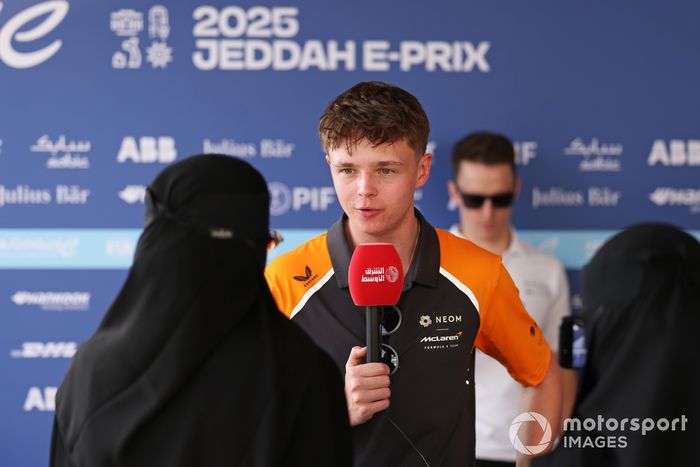 Taylor Barnard, equipo McLaren de Fórmula E