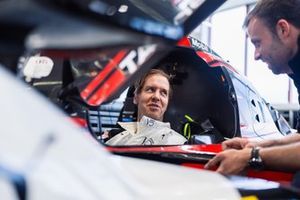 Sebastian Vettel prueba el Porsche 963