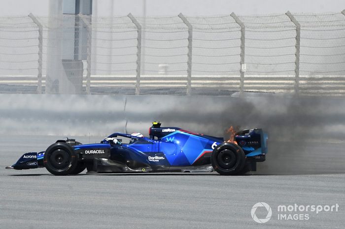 Nicholas Latifi, Williams FW44, para después del fuego en su monoplaza