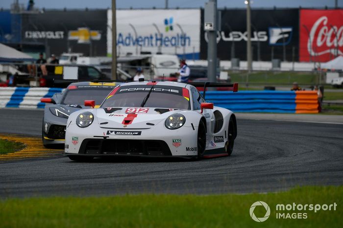 #912 Porsche GT Team Porsche 911 RSR - 19, GTLM: Laurens Vanthoor, Earl Bamber  