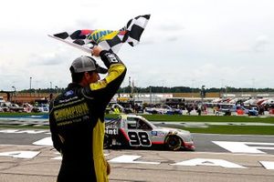 Race winner Grant Enfinger, ThorSport Racing Ford