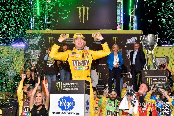 2019: Kyle Busch, Joe Gibbs Racing, Toyota Camry M&M'