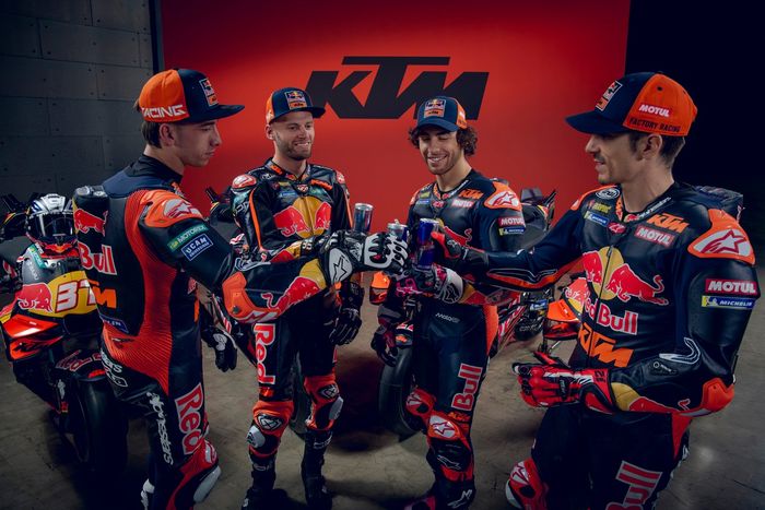 Pedro Acosta, Red Bull KTM Factory Racing, Brad Binder, Red Bull KTM Factory Racing, Enea Bastianini, Red Bull KTM Tech 3, Maverick Vinales, Red Bull KTM Tech 3
