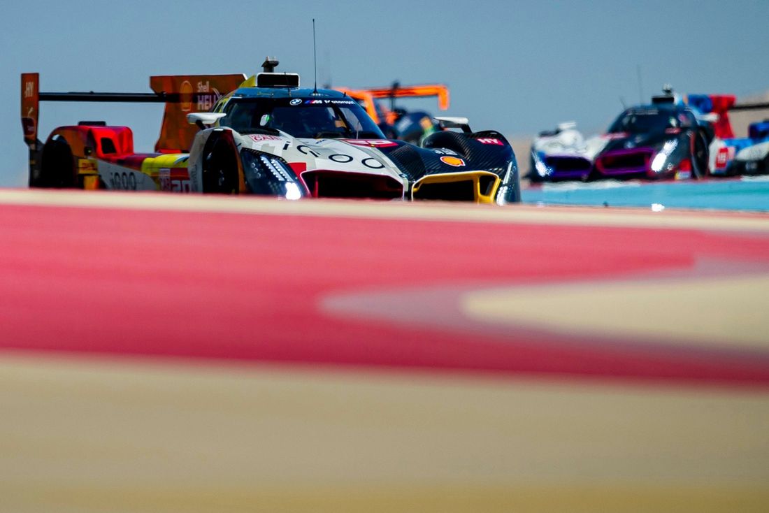 #20 BMW M Team WRT BMW M Hybrid V8: Rene Rast, Robin Frijns