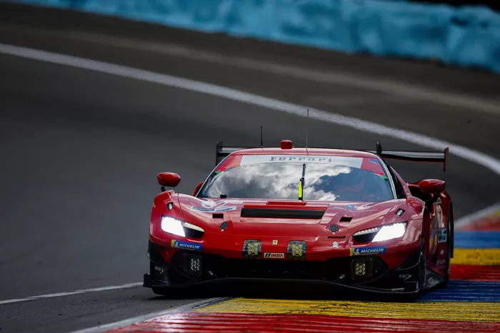 #62 Risi Competizione Ferrari 296 GT3 EVO: Daniel Serra, Davide Rigon, Ben Barker