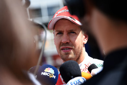 Sebastian Vettel, Ferrari, mit der Presse